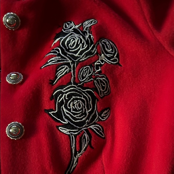 Ruffled Stand-up Collar Single-breasted Rose Embroidered Jacket - Picture 8 of 9